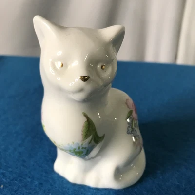 Aynsley Bone China Wild Tudor Cat Ornament • £18