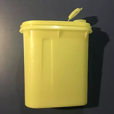 Vintage Tupperware Store & Pour Pitcher Yellow 792-7 With Lid 793-2 • $11.99