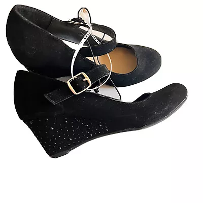 New Me Too Kids Girls Suede Mary Jane Wedge Shoes Black 5.5 • $19.95