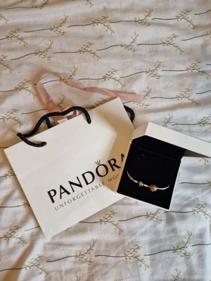 £23.28 • Buy Pandora Bracelet And Charm - Rose Gold Snake Chain And 'Hearts All Over Charm'
