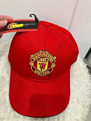 Manchester United Official Merchandise Red Baseball Cap New With Tags 57.5cm  • £11