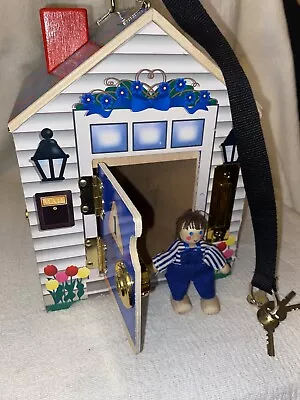 Melissa & Doug Wooden Dollhouse With 3 Doll Figures Keys And Doorbell Sound • $9