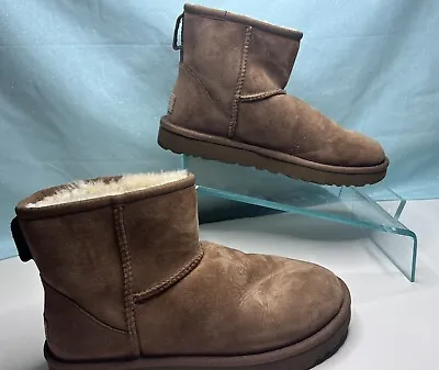 UGG Women's Classic Mini SIZE 6 • $53.99