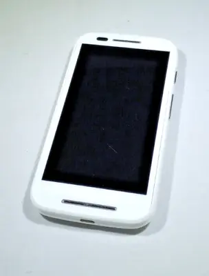 Motorola Moto E Droid - 2GB - White (XT1019) WORKS • $10