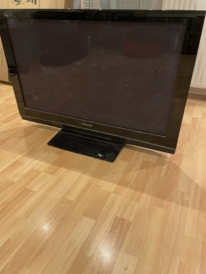 £60 • Buy Panasonic Viera TH-42PZ80B 42  1080p HD TV Plus Bonus Technika 18.5” TV DVD LCD