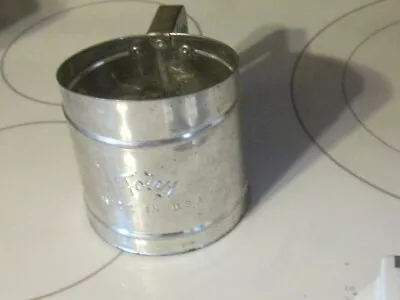 Small Vintage Foley Flour Sifter Aluminum USA Kitchen - 1 Cup Baking Decorating  • $5.50
