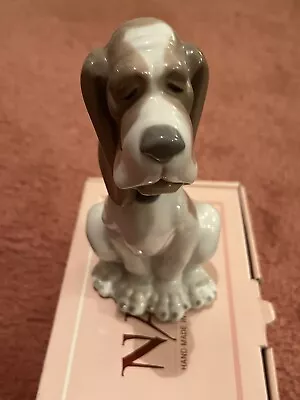 NAO By Lladro 0375 - Sad Hound Dog • £9.99