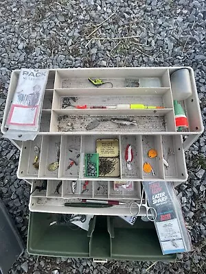 Vintage Tackle Box With Lures • $0.99