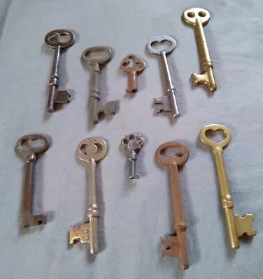 Mixed Lot Of 10 Old Vintage Antique Skeleton  Keys. • $25.99