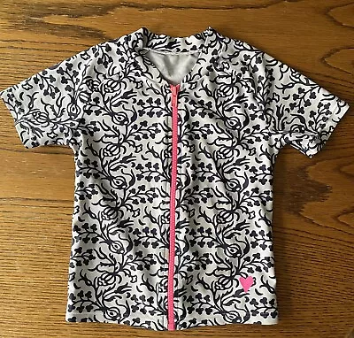 £3 • Buy Girls NEXT Sun Protection T-Shirt Top Age 5-7 Years Black & White Floral