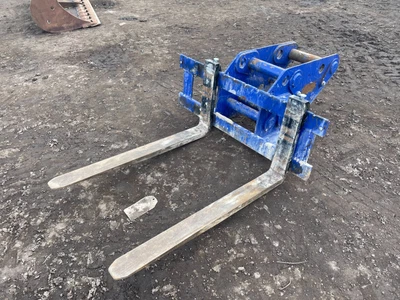 £950 • Buy Pallet Forks Multi Fit 80mm/65mm Pins - Used - Price £950.00 + VAT @ 20% A501