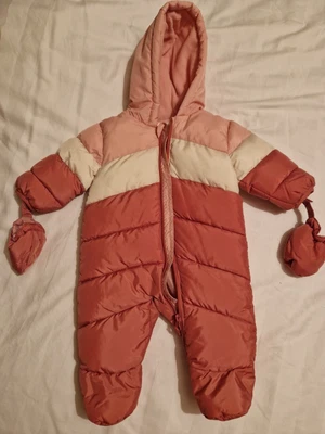 £8.50 • Buy M&S Baby Snowsuit 0-3 Months BNWOT