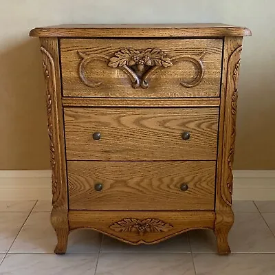 Oakwood Interiors Versailles Nightstand / End Table Carved Red Oak Excellent Usa • $825