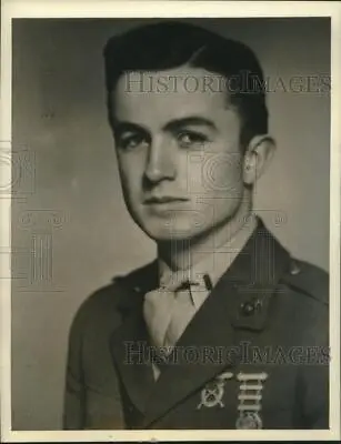 1943 Press Photo Maj.Gen. Bernard T. Kelly Saved When Blow Off The USS Helena • $19.99