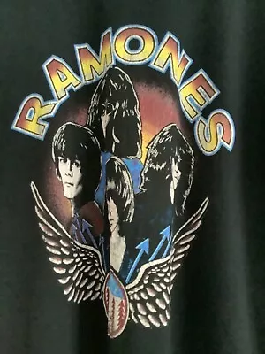 Ramones 1.2.3.4. T-shirt Size Large • £9.99