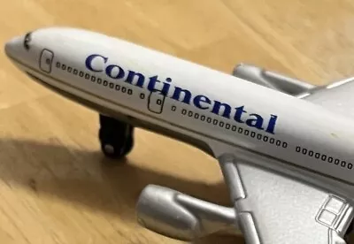 2005 Mattel/Matchbox Continental Airline Boeing 777-200 Jet Plane Die Cast Metal • $15.16