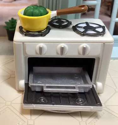SYLVANIAN FAMILIES OVEN Spares.           COUNTRY KITCHEN.      Calico Critters • £3.99