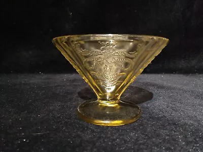 1 Federal Glass 1930 Depression Glass Madrid Amber Yellow Custard Fruit Bowl 4 H • $4.76