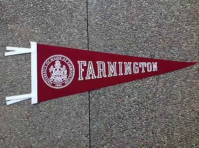 UNIVERSITY OF MAINE AT FARMINGTON Pennant The Beavers Of Farmington Maine • $34.95