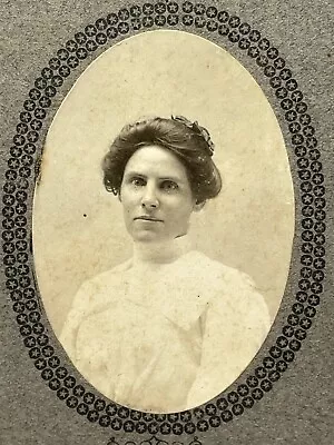 CC8 Cabinet Card Photograph 1901 Pretty Woman Marshall Missouri  • $14.97