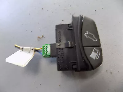 98 99 00 01 02 03 04 Volvo S70 V70 C70 Trunk & Fuel Gas Filler Door Switch • $9.95