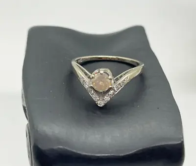 ** REDUCED **   V Shaped Diamond Ring 10 Diamonds In 14k White Gold • $750