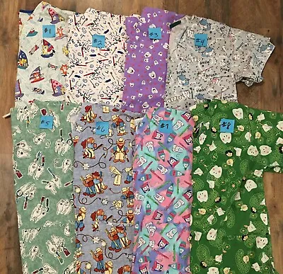 SCRUB TOPS DENTAL PRINTS Size Medium • $5.10