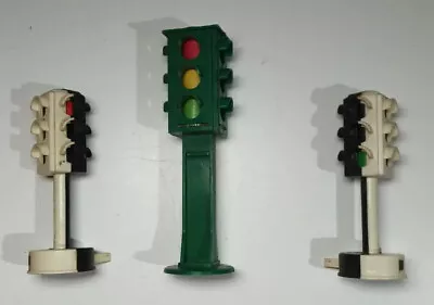 2 X Kader ‘Automatic’ Traffic Light 4 Way Toy Miniatures Plus  1 X Green Light. • $8.08