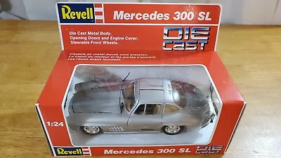 1/24 Scale - Mercedes 300 SL (Silver) Die Cast - Revell # 8602 (1988) • $12.99