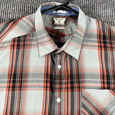 Volcom Mens XL Extra Large Gray Plaid Short Sleeve Button Up Shirt Classic Fit • $17.09