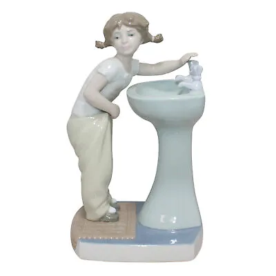 Lladro Figurine: 4838 Clean Up Time W/ Box • $85
