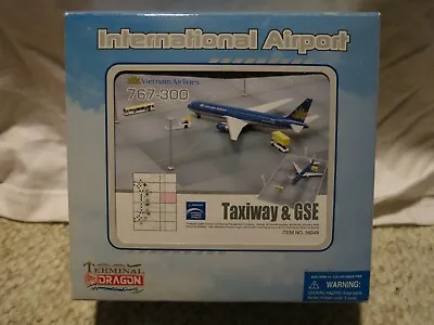 Dragon Vietnam Airlines Boeing 767-300 Airport Terminal Set 1/400 Boeing767-300 • $38.95