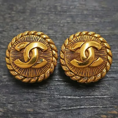 CHANEL Gold Plated CC Logos Round Vintage Clip Earrings #9162a Rise-on • $5.50