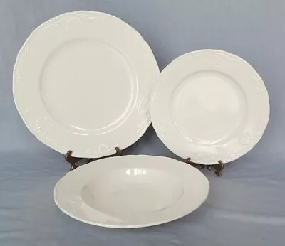 South Hampton - Plates Or Bowls -by Mikasa Your Choice! • $8