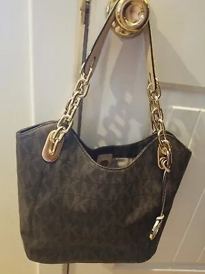 Michael Kors Lilly Handbag • $75