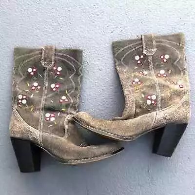 Seychelles Floral Embroidered Cowboy Boots • $20