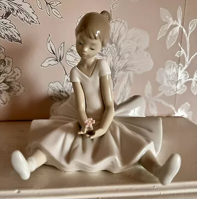 Nao/Lladro Ballerina Dancer • £14.50