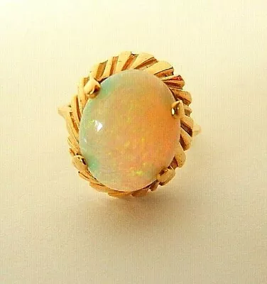 *VINTAGE* 14k Yellow Gold Beautiful Firey Opal Cocktail Ring Size 3.5 • $249