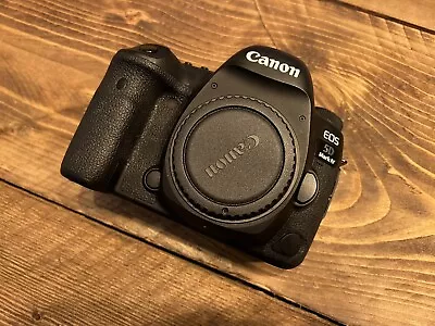 Canon EOS 5D Mark IV 30.4MP Digital SLR Camera - Black (Body Only) • £460