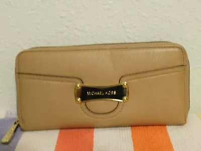  Michael Kors  Saratoga ZA Continental  Wallet  DK KHAKI  Leather  NWT  $158.00 • $92