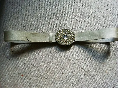 £5 • Buy Gold Belt With Lovely Decorative Diamonte Buckle Size 47 Inch Full Length 