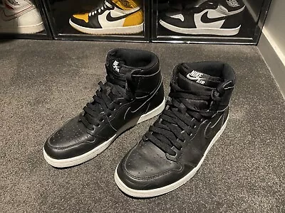 Size 8.5 - NIKE Jordan 1 Retro High OG Cyber Monday 2015 • $100