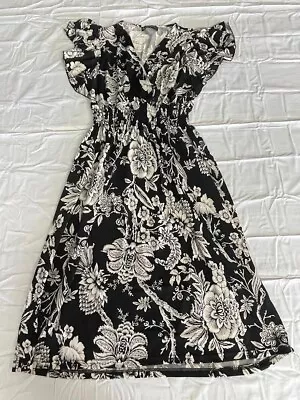 Women's Anna Morgan Dress Medium Black & White Elastic Waist Band Floral Print • $9.99