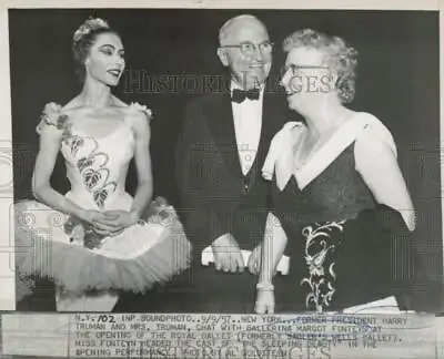 1957 Press Photo Mr. And Mrs. Harry Truman With Margot Fonteyn In New York • $20.88
