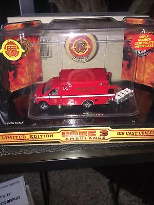  1/64 CODE 3 Ford Long Beach Fire Ambulance Paramedic 14 Item #12057 BEAUTIFUL  • £71.99