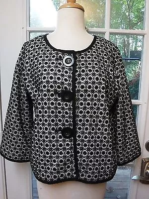 Max Studio Black Embroidery Floral 3/4 Sleeve Short Style Jacket Women M  • $19.99