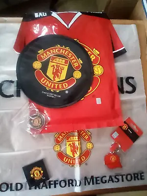 Manchester United Official Merchandise Lucky Bag - 2 Keyrings Game & Frisbee • £7.50