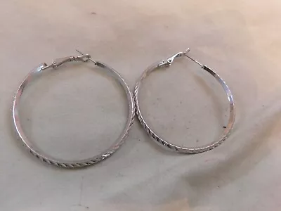 VTG Silver Tone Hoop Pierced Earrings • $3