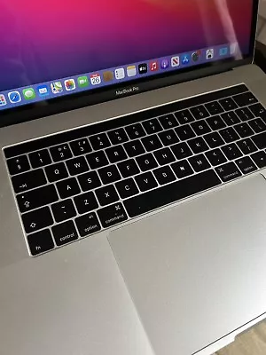 MacBook Pro Touch Bar 15  (512GB RAM Intel Core I7 2.9GHz 16GB RAM) Laptop - • £240