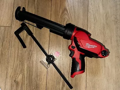 Milwaukee M12 12V Cordless 10 Oz. Adhesive And Caulk Gun 2441-20 • $149.95